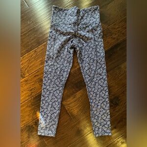 Zyia Light N Tight Navy/White Leggings Size 4